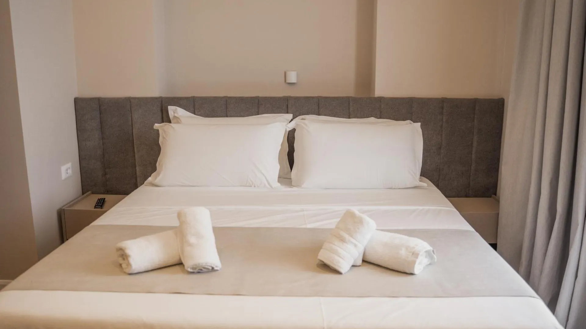 Dimal Castle Hotel Poshnje