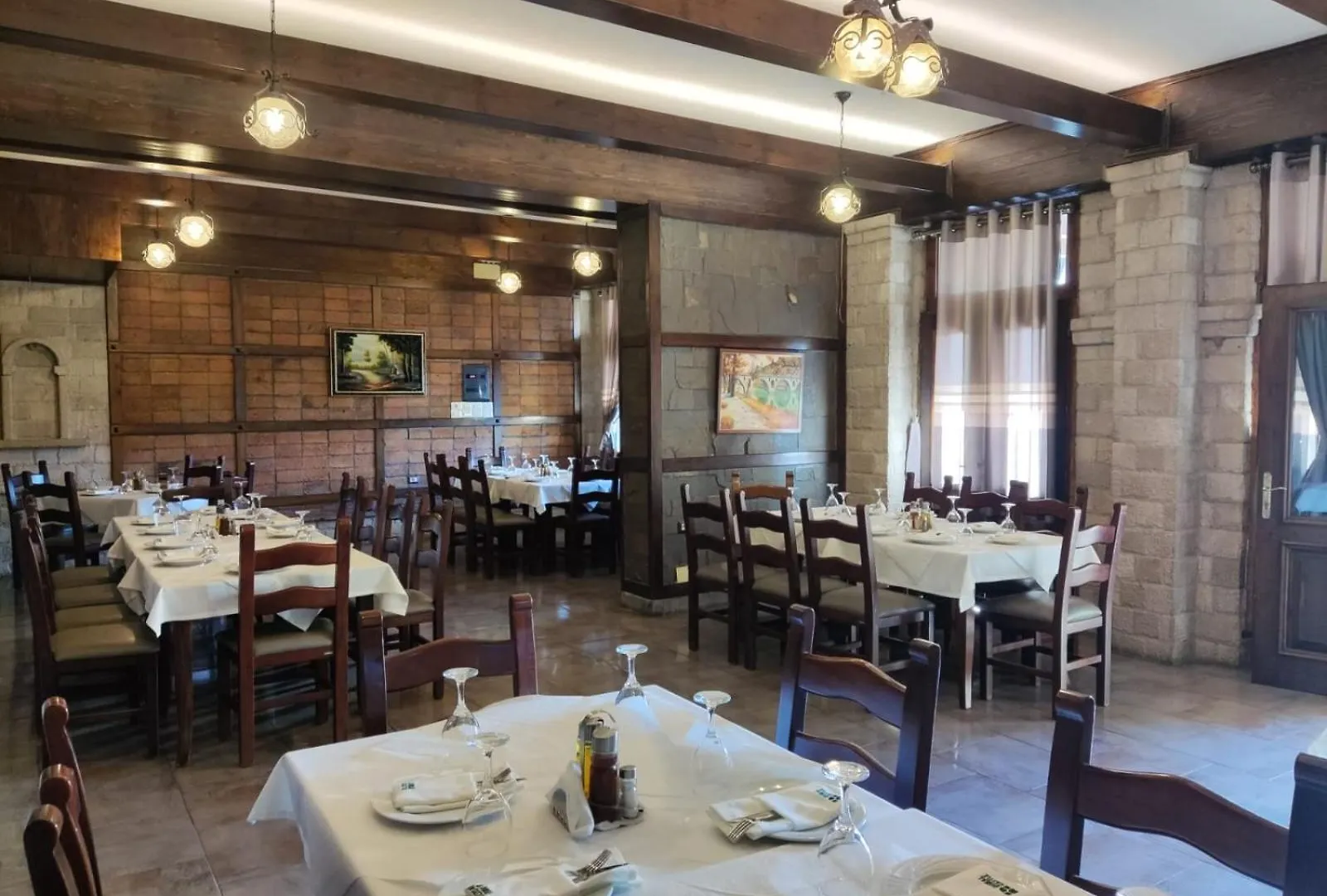 Dimal Castle Hotel Poshnje