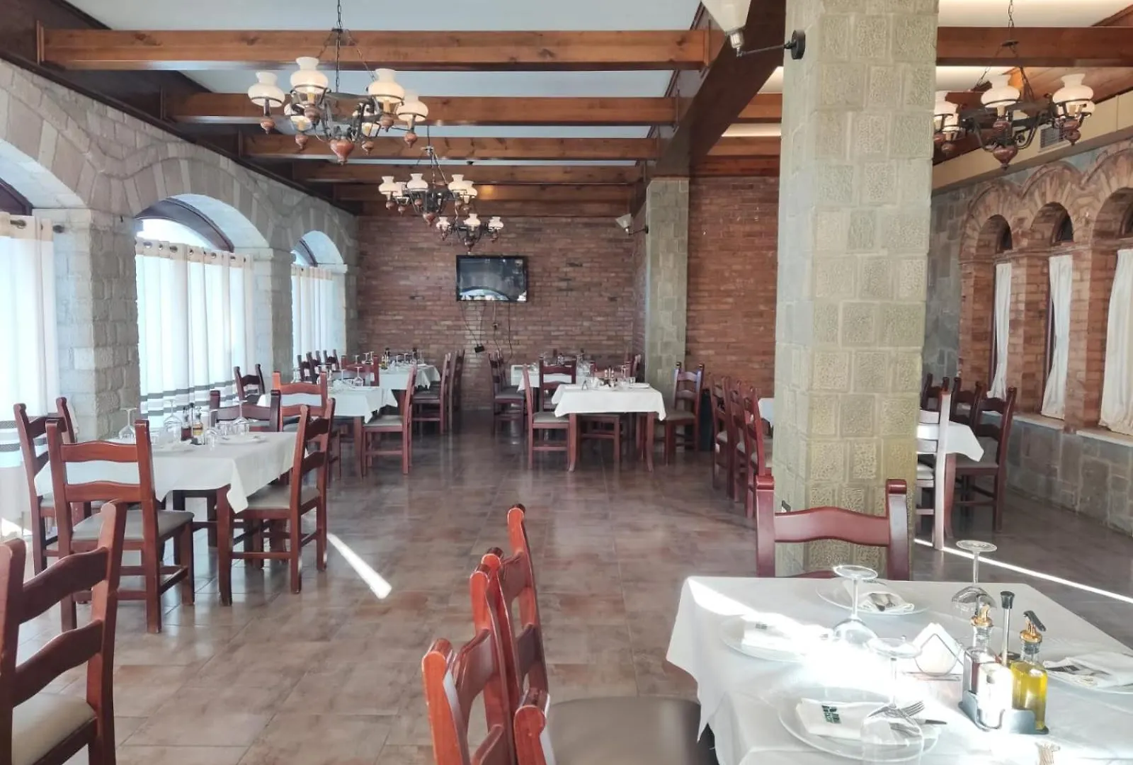 Dimal Castle Hotel Poshnje Albania