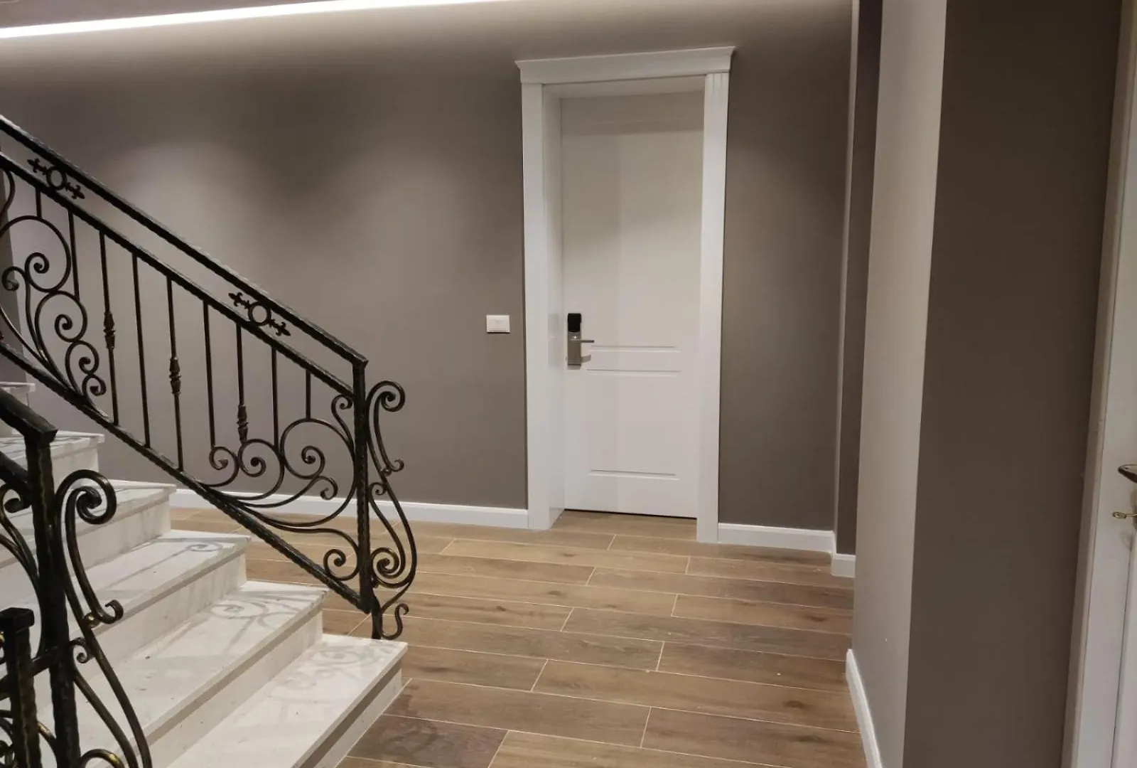 Dimal Castle Hotel Poshnje