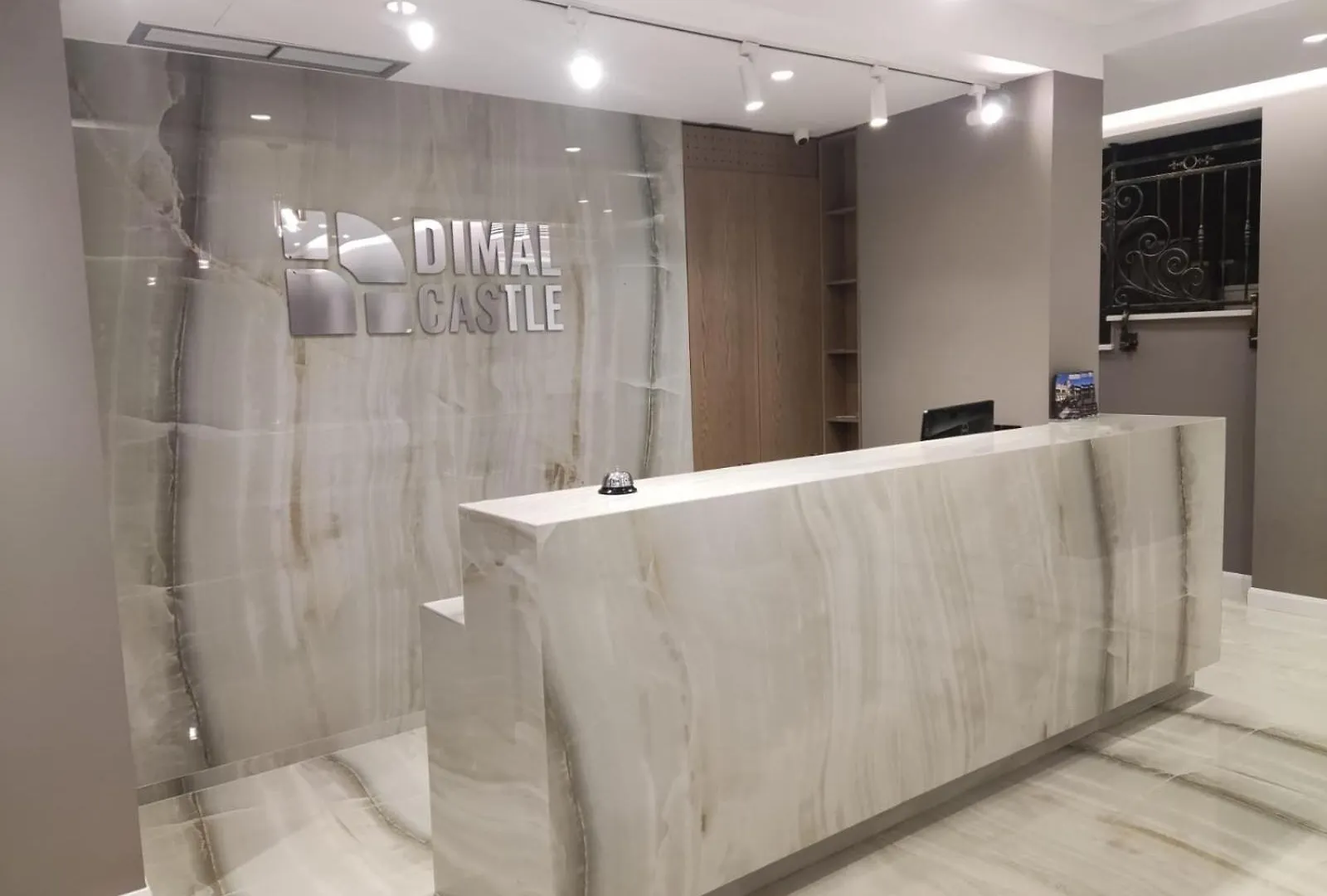 Dimal Castle Ξενοδοχείο Poshnje 3*,  Αλβανία