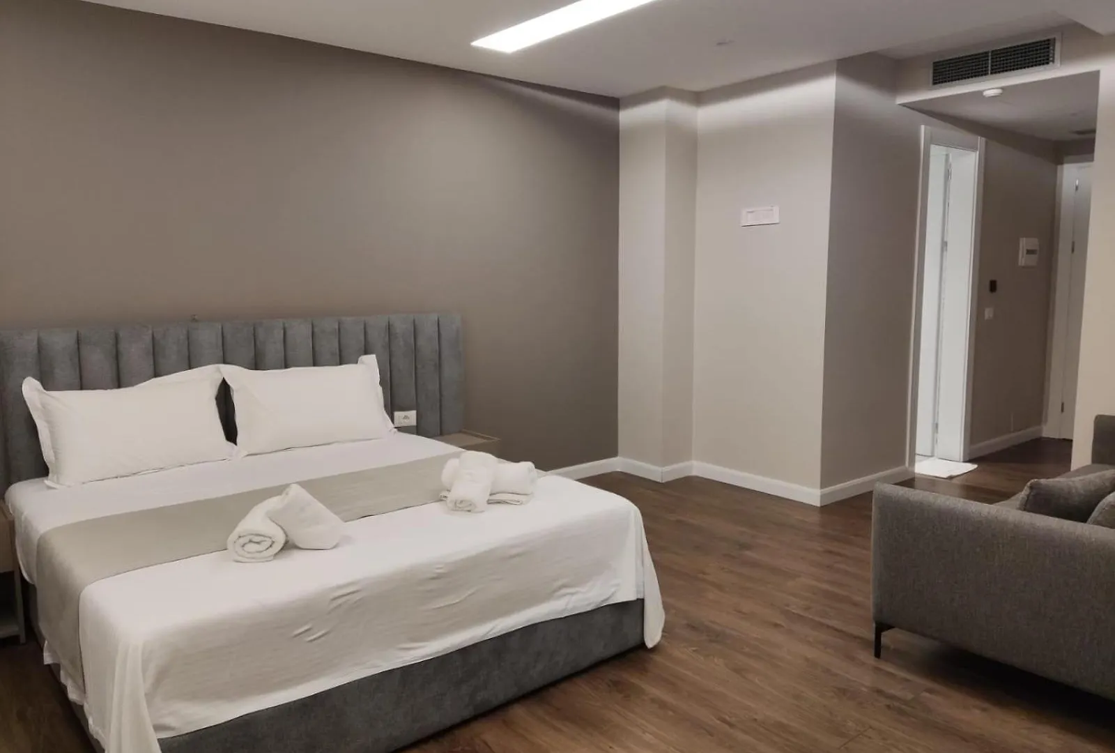 Dimal Castle Hotel Poshnje