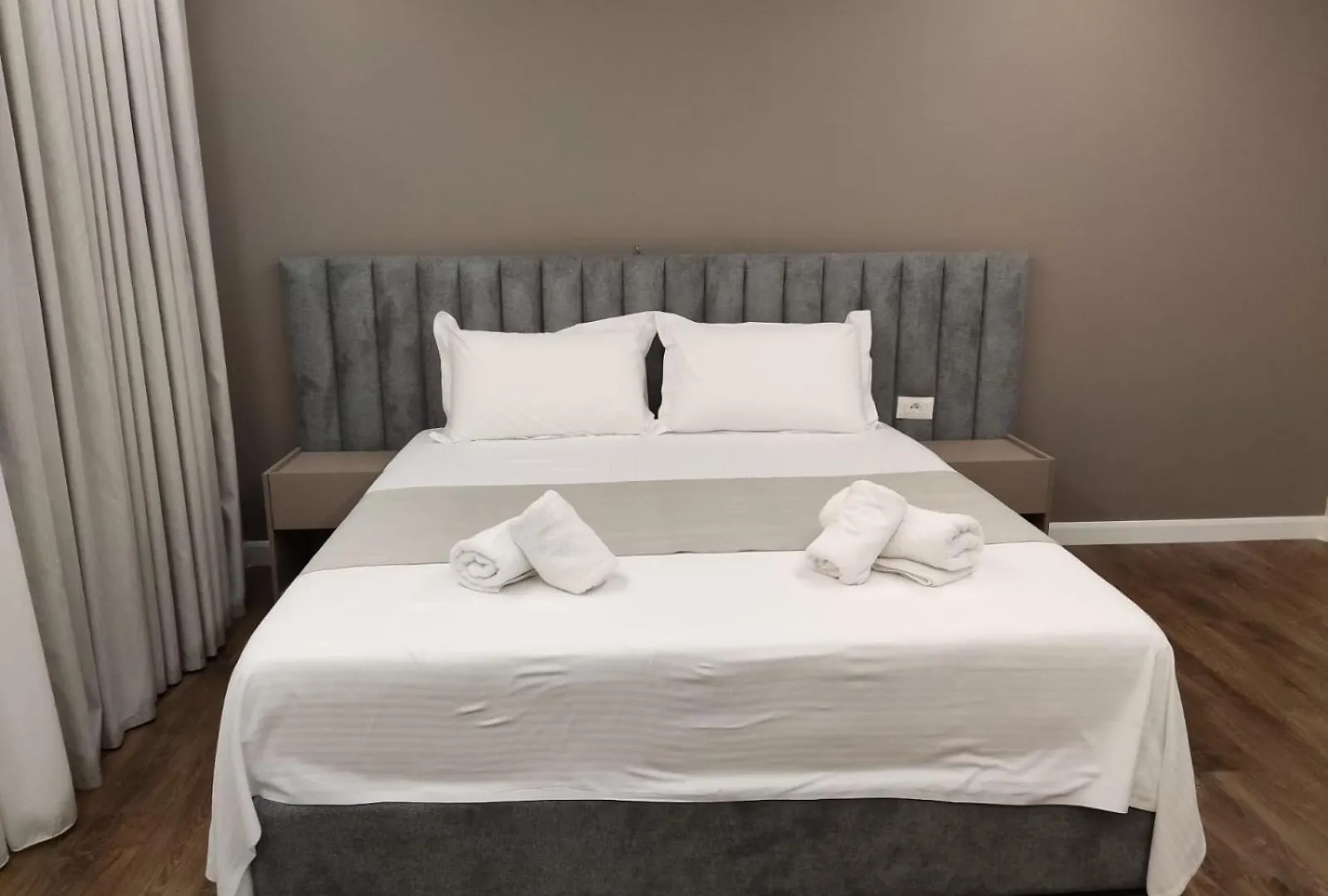 Dimal Castle Hotel Poshnje