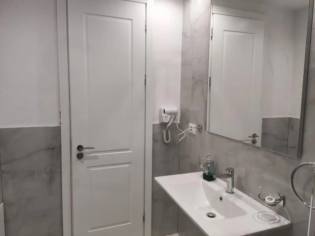 Dimal Castle Hotel Poshnje 3*,