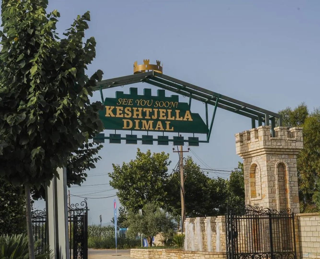 Dimal Castle Hotel Poshnje